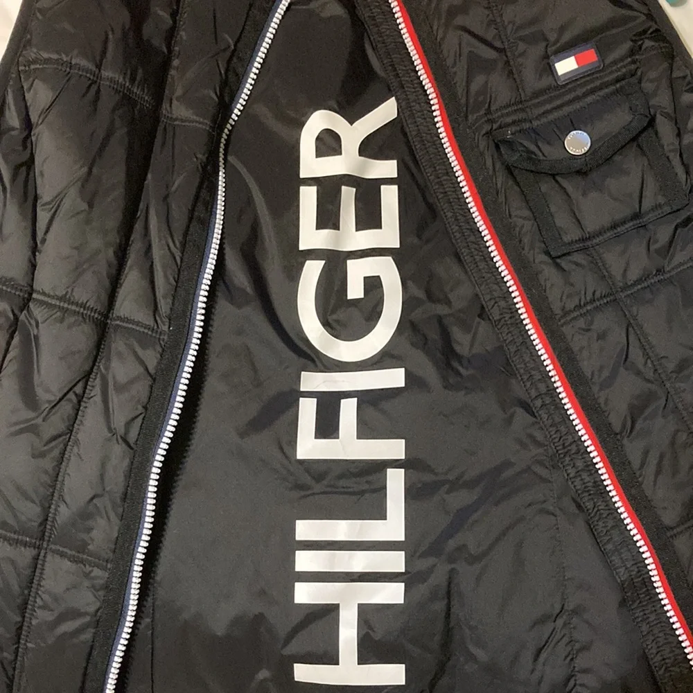 Tommy Hilfiger Puffer Vest - Picture 4 of 7